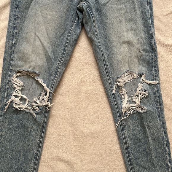 Light Wash Mom Jeans - Picture 2 of 5